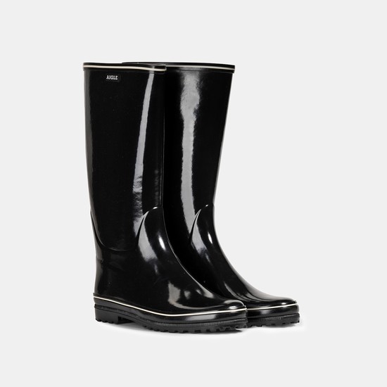 Aigle The Classic And Feminine Patent Rain Boots Women Black ZA-42061